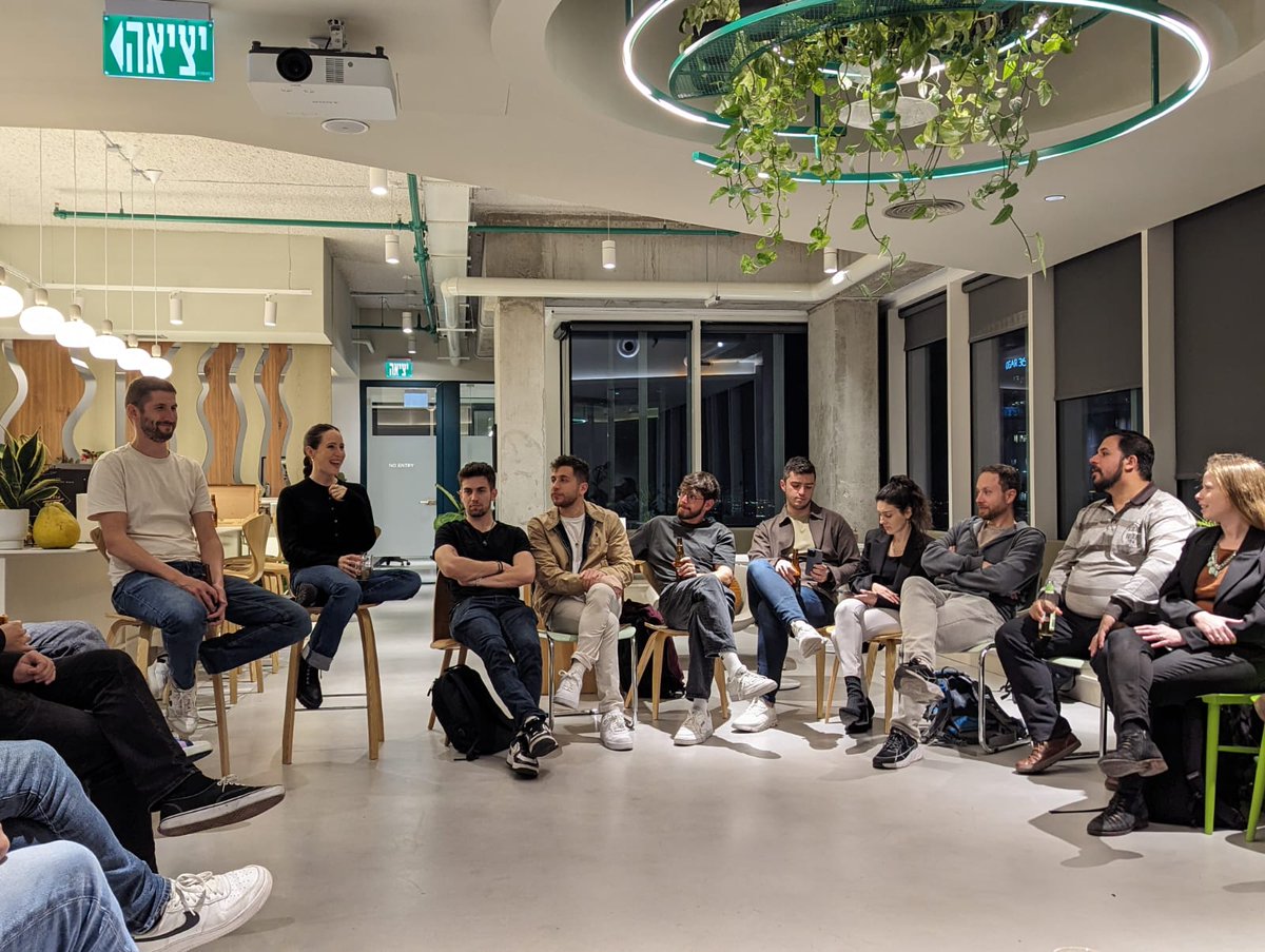 AmitiVentures's tweet photo. Thank you @jonathanroizin and Noa Zilberman for meeting with our #Matzov_Sales_for_DeepTech_Founders community and for sharing your experience with the #NextGen of Israeli founders! 
Noa, Joni and alike are part of the reason the Israeli founders ecosystem is so unique and strong https://t.co/xc163z8Spf