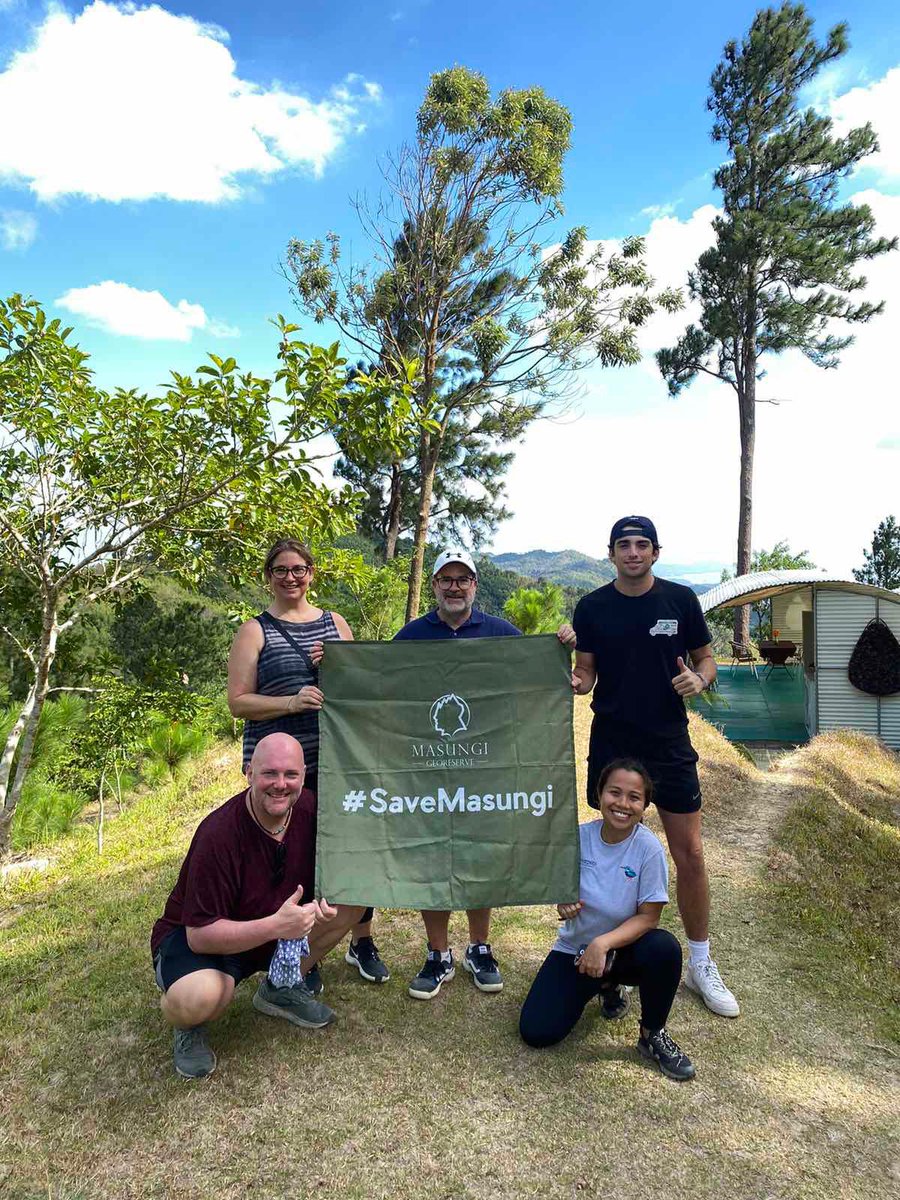 AmbDBHartman's tweet photo. A pleasure to spend the day at the spectacular @MasungiGeo with family and friends. This national treasure deserves protection and preservation. What a magnificent and magical place! #SaveMasungi #RestoreTogether 🇨🇦🇵🇭 https://t.co/yKKWdA3oOa