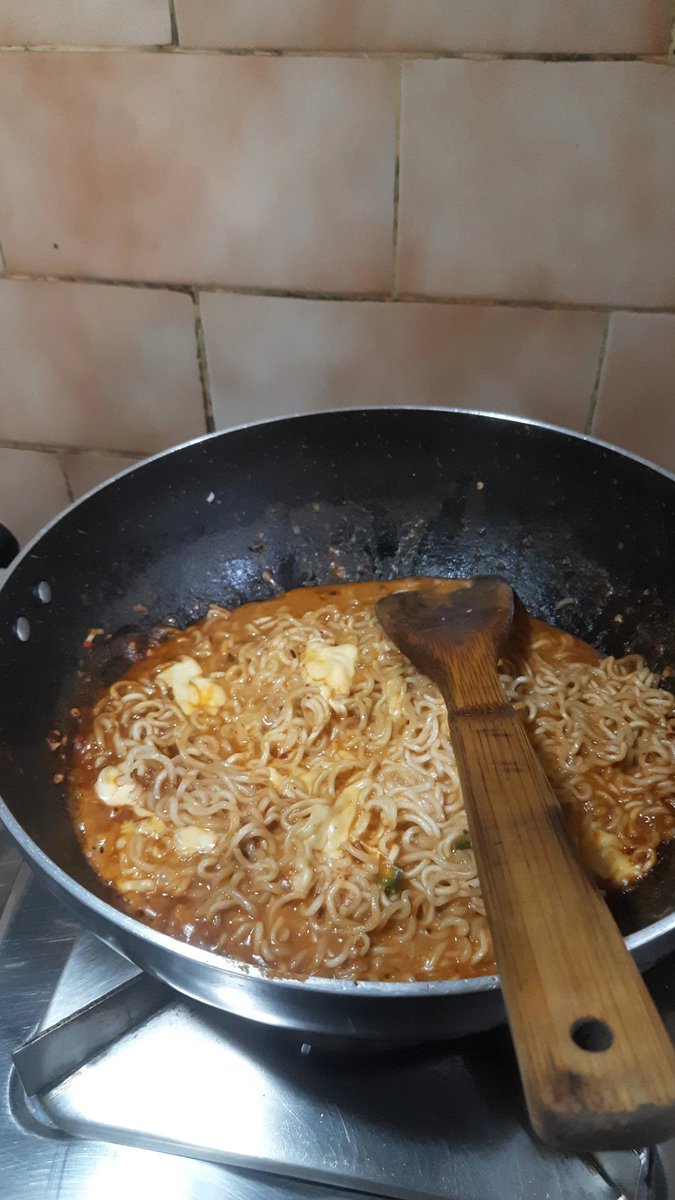 cherrrychim's tweet photo. #miaeats AND WE ARE BACK JUST LIKE THAT https://t.co/0j9GlxJhDN