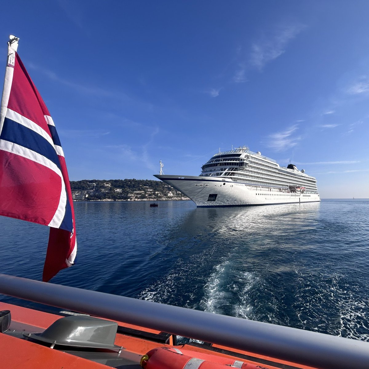 Another install is complete, this time on the Viking Mars. 
A joy to open two brand new productions! 

#musicaldirector #muiscaltheatre