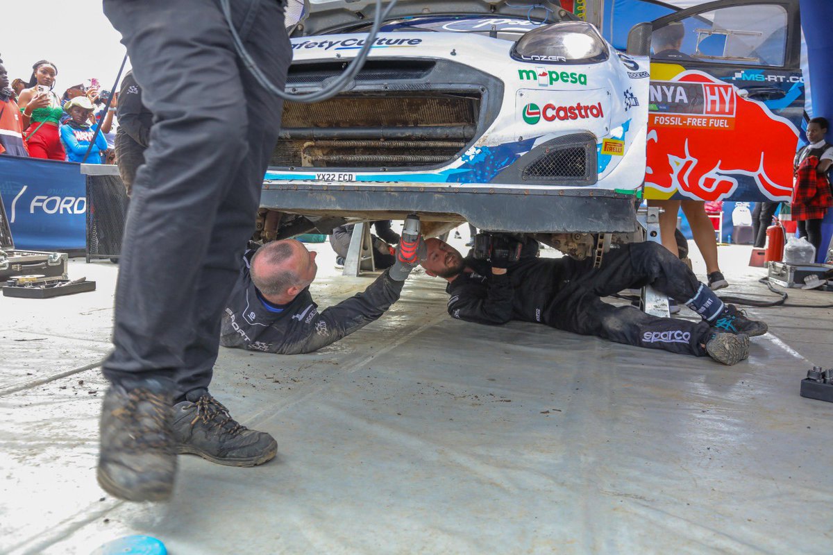 SafaricomPLC's tweet image. The day started with our team and enthusiasts going behind the scenes, led by the @MSportLtd team, immersing them in the heart of the action with an exclusive service park tour. #LifeElevated #SpeedElevated #ExperienceElevated #TeamAdrien #WRCSafariRally
