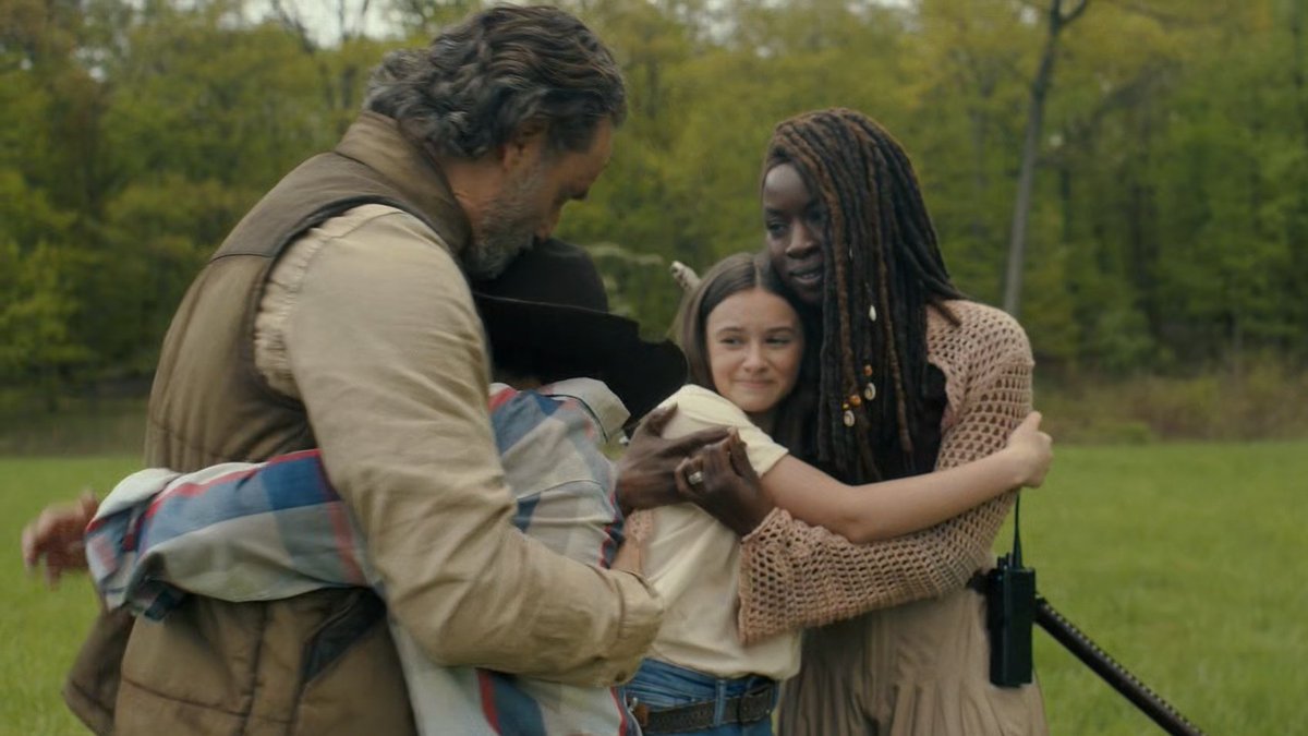 walkerdinamics's tweet photo. Não havia maneira melhor de finalizar essa jornada. Tudo começou com Rick em busca de sua família, e tudo terminou com ele os reencontrando! https://t.co/bNYP4cOU1v
