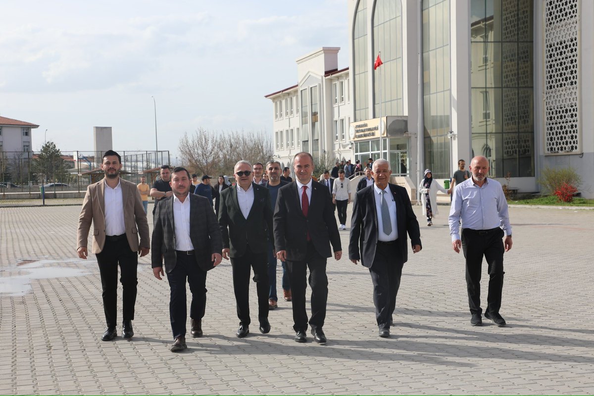 📍Türkiye Odalar Ve Borsalar Birliği Kız Anadolu İmam Hatip Lisesi Sandık görevlilerimizi ziyaret ettik