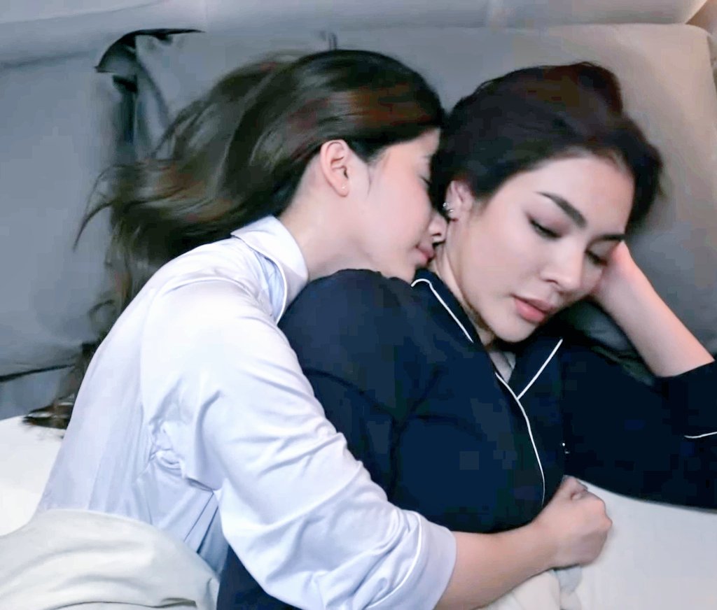 mydirtylilheart's tweet photo. The progress that A-Nueng has made is quite rapid, this girl is very impressive 🔥🔥

#blanktheseries
#FayeYoko
#FayePeraya
#YokoApasra https://t.co/XZrqasJ6AX