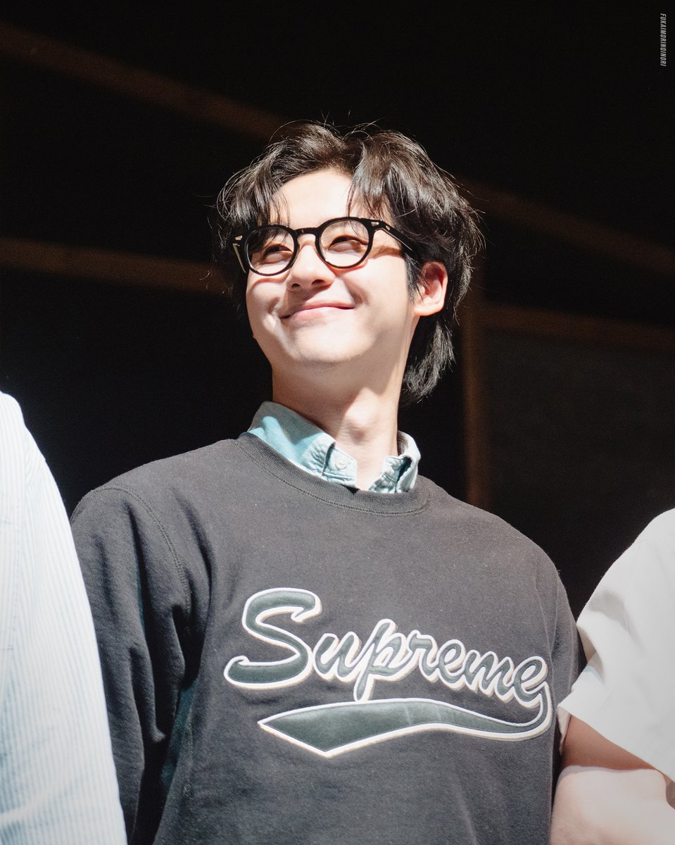 deepforest_wish's tweet photo. 📷 2024.3.31
연극 찬란하고 찬란한 총막 무대인사
신우 배우님

#연극 #찬란하고찬란한
#쇼타 #신우 https://t.co/P3Nh4Bxiuk