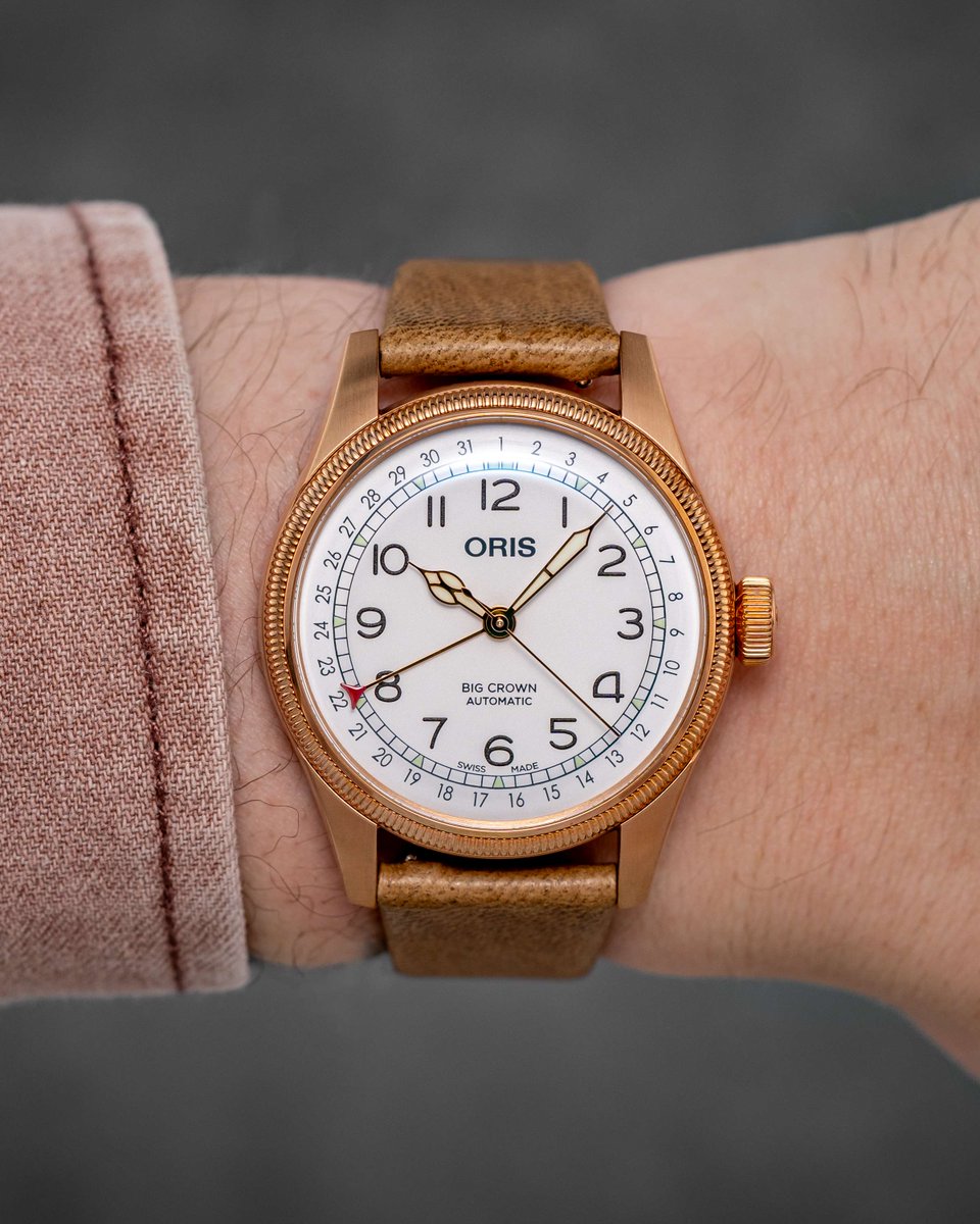 baldassarreted's tweet image. How do you feel about the Father Time Big Crown Pointer Date?
•
#oris #oriswatch #oriswatches #orisbigcrown #orisbigcrownpointerdate #orisbronze #bronzewatch #bronzewatches #bronzedial #pointerdate #luxurywatch #watchenthusiast #watchcollection #automaticwatch #automaticwatches