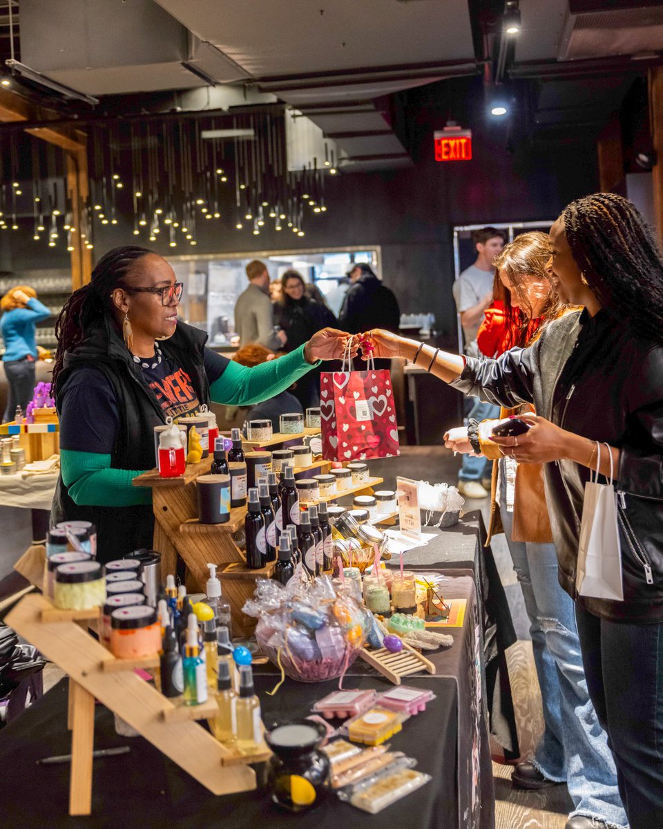 This #WomensHistoryMonth, we launched Level Playing Field raising a glass to future STEM leaders @scienceclubforgirls, @mrstrillium hosted a talk on inclusive workplaces w/ @colettemphillips, & we held vibrant Women's Markets celebrating local entrepreneurs! #TheFutureIsFemale
