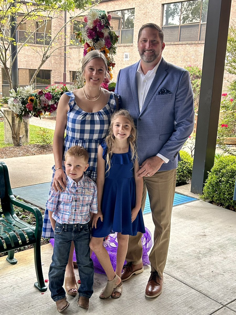 JeffBurkeELS's tweet photo. Happy Easter! He is Risen! https://t.co/5kcIcqaC7U
