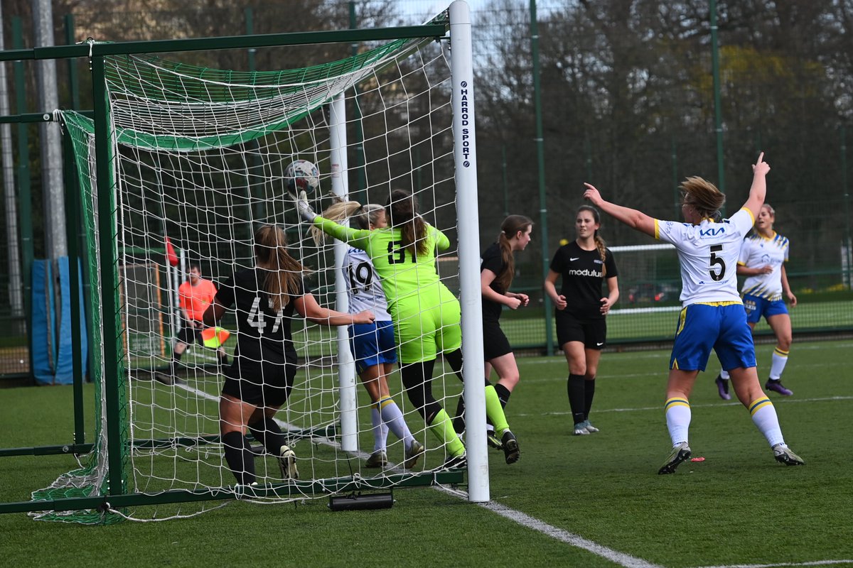 ⚪️🔵🟡HALF TIME | Stirling University 0-1 Saints @meganburns100 with a header close to half time has Saints in front at the break.