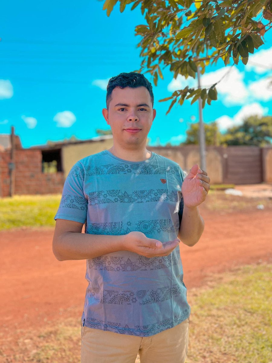 elcosodelmaera_'s tweet photo. Con el huevo de pascua que me regalaron https://t.co/JYOtqZqW2J
