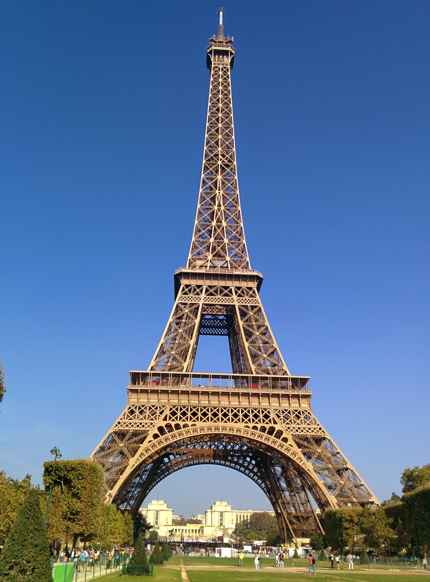 Happy birthday (135) to the iron lady  today...
#EiffelTower <a href="/LaTourEiffel/">La tour Eiffel</a>