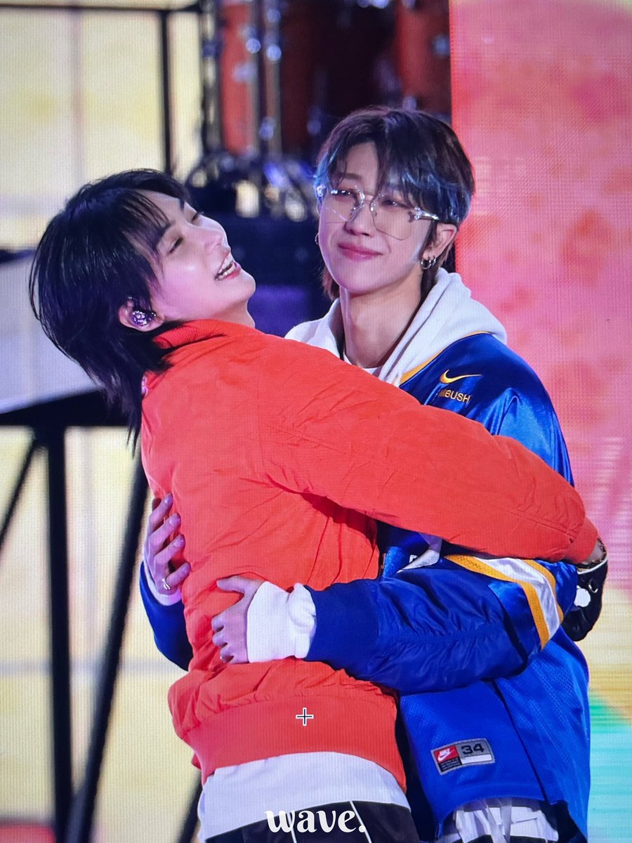 haozoned's tweet photo. jeonghan teeth                minghao teeth https://t.co/22T8jRBakm