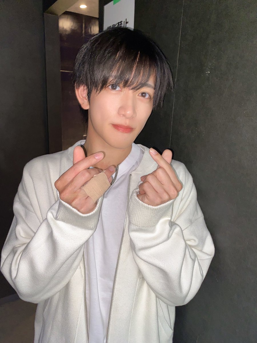Nizi_Pale_Yuito's tweet photo. 3月最後、2023年度末大感謝祭SP
ありがとうございました！☺️
来年度もよろしくお願いします🥰 https://t.co/9s0RSz9Hzp