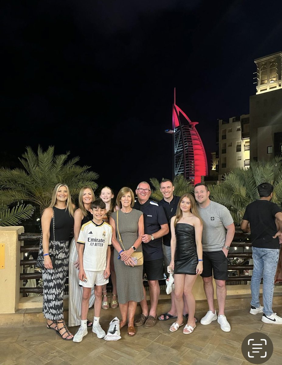 Family time in Dubai 😎🎂💙