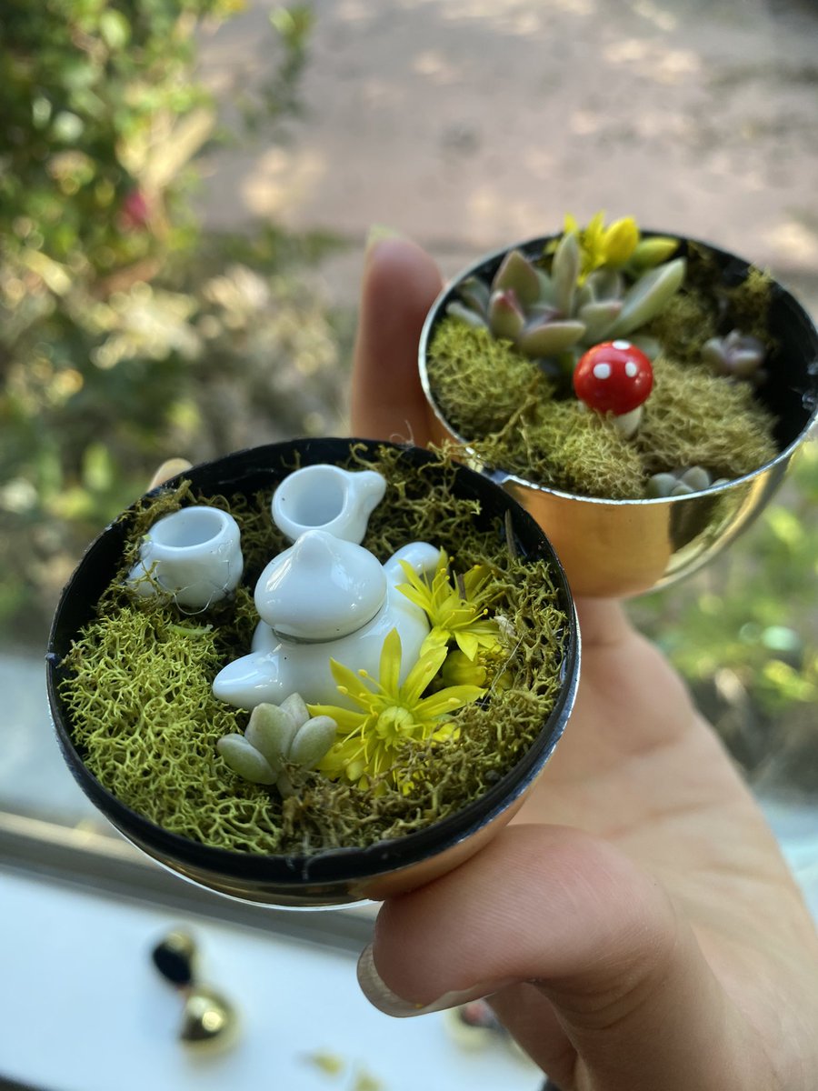 SpectralMana's tweet photo. Gm ☀️ and happy Easter 🐇 my egg hunt yesterday was a hit! Here are some of my fav eggs. Also the three dragon balls were to be united to summon a teeny Lego parrot 🦜 https://t.co/KBW9UWvOhC