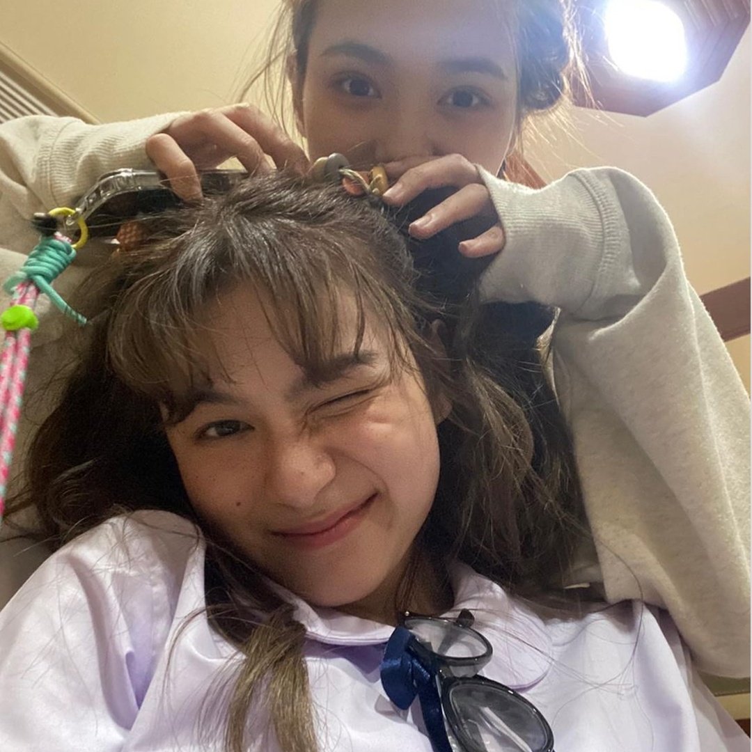 piployprim's tweet photo. a question thread for primpiploy enjoyers!

please use the pairing tags to help trend <3 (and change your loc to thailand :3)
♡ #primiily #piployrr #พรีมพิพลอย #primpiploy https://t.co/6fZsX85Y7G