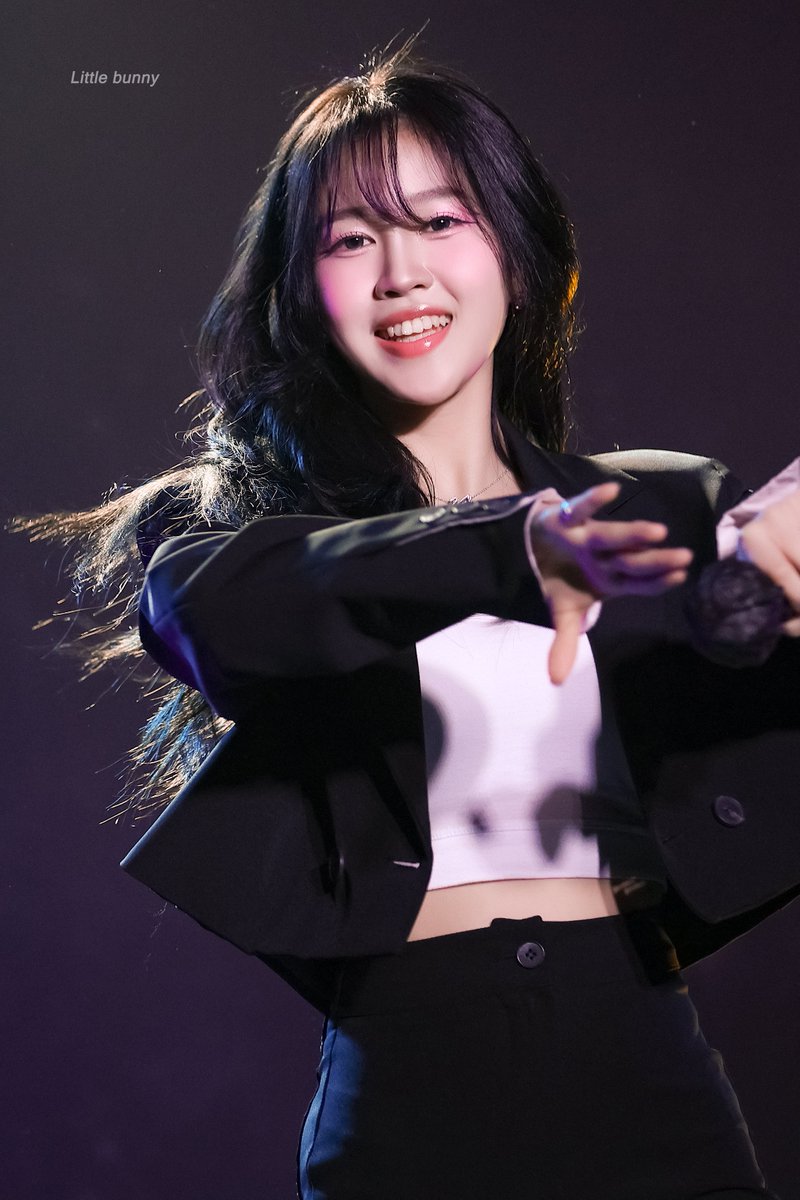 little_bunny_kr's tweet photo. 231217 TO MY ONLY1 IN TOKYO 2nd HQ🐰🐰

#아일리원 #ILY1 #アイリーワン #아라 #ARA #アラ
#ILY1_NewChapter📷#MY_COLOR #Blossom
#TO_MY_ONLY1_IN_TOKYO https://t.co/WHIzOWp26T