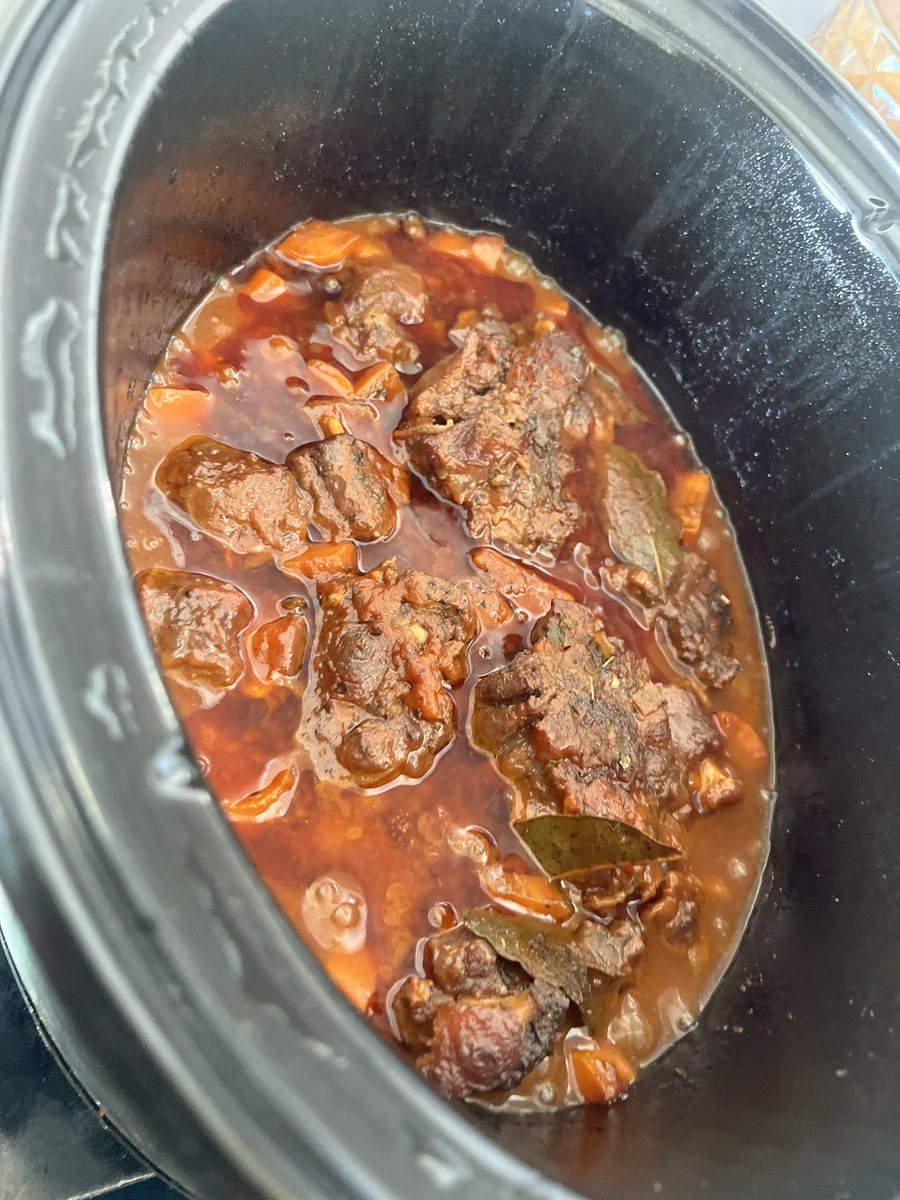 yesterday prepared Oxtail in slow cooker..so today watch those football games while eating that fall off th bone 🍖yumminess #EasterSunday #EasterSunday2024 #EasterWeekend #EasterWeekend2024 #MojoCooks #MoeCooks #foodporn #clocksgoforward #EPL #Arsenal #ManchesterCity #Liverpool