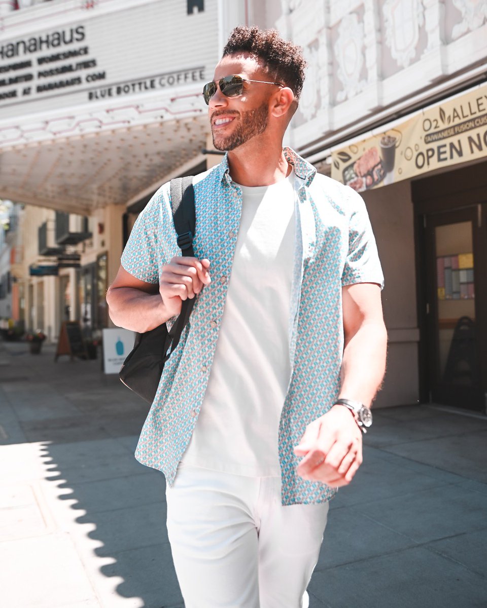 Dive into spring with our Spanish tile-inspired print—crafted from pure organic cotton for sustainable style that's soft to the touch.

#shopvustra #shopsustainable #ethicalfashion #maderesponsibly #mensootd #sustainablefashion #sustainablestyle