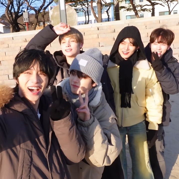 txtdom's tweet image. Let's pray for a txt  successful  comeback and remember to enjoy 🤍