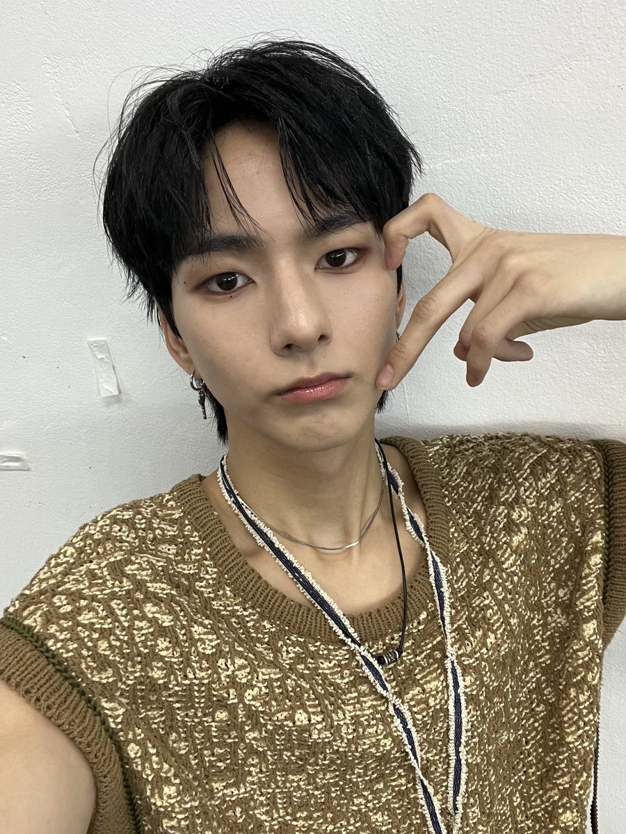 odebbl's tweet photo. 💌
[240331 9:24 PM ICT]
[240331 11:24 PM KST]

📸
🦊 I love you https://t.co/c18Fobz52p