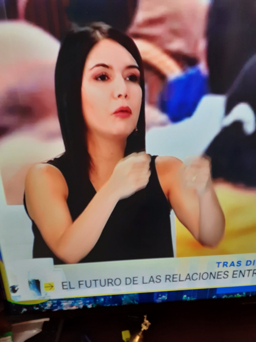 Enrique200094's tweet photo. Chile, país generoso, donde la imputada Martorell tiene pantalla en la tv basura. #EstadoNacional. https://t.co/C80ckxaWei