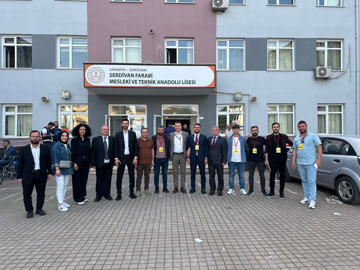 YusufDemirTr's tweet photo. Oybirliği olarak tüm gönüllerimizle saat 16:00 dan itibaren sandıklara sahip çıkıyoruz🫵🏻

İlk defa gönüllümüz olan arkadaşlarımızın heyecanı görülmeye değerdi.👏🏻👏🏻

@oybirligiorg @omer_sahan34 https://t.co/JXRmctQh8C