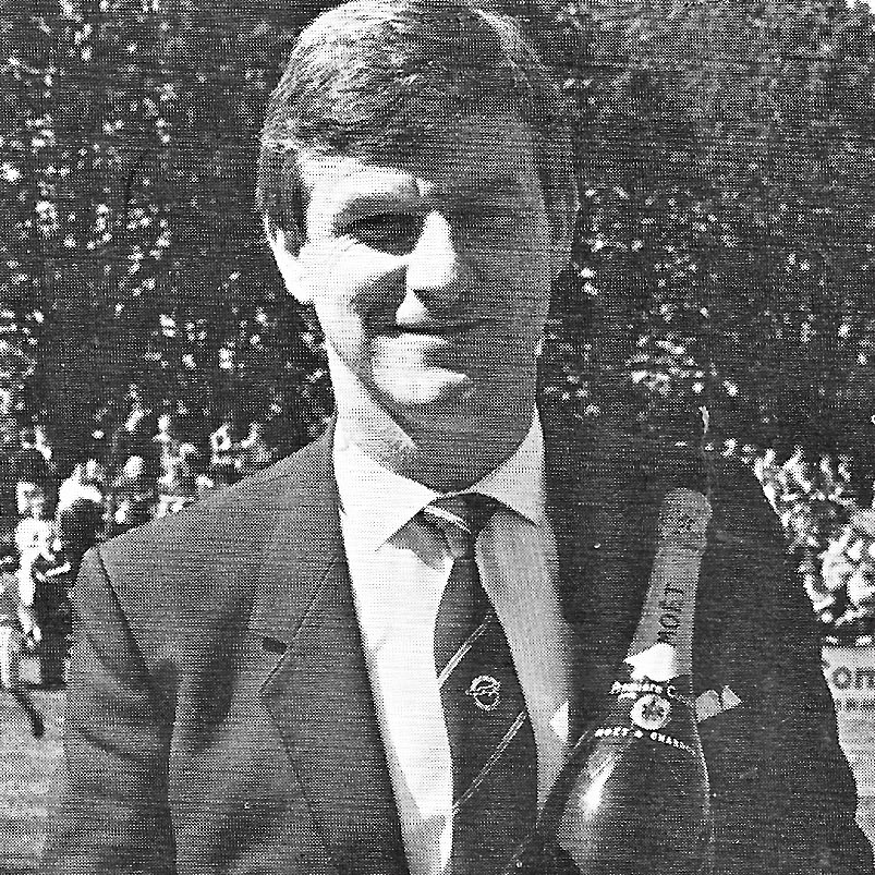 Wycombe Wanderers send their condolences to the friends and family of former manager Paul Bence, who has passed away aged 75. The former Brighton, Reading and Brentford defender spent two years at Loakes Park, winning promotion to the Gola League in 1985.