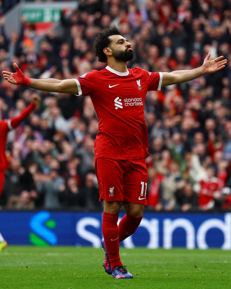 Liverpool take the lead, and guess who scored it...

It's Mohamed Salah! He receives a pinpoint pass from Alexis Mac Allister, and he makes no mistake with his left-footed finish 🎯

#LIVBHA