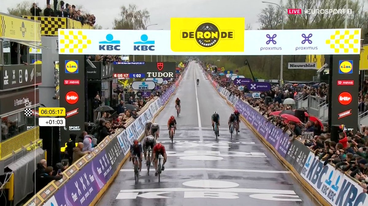 LUCA MOZZATO 2ÈME DU TOUR DES FLANDRES 2024 !!! 😱🥈
#RVV24