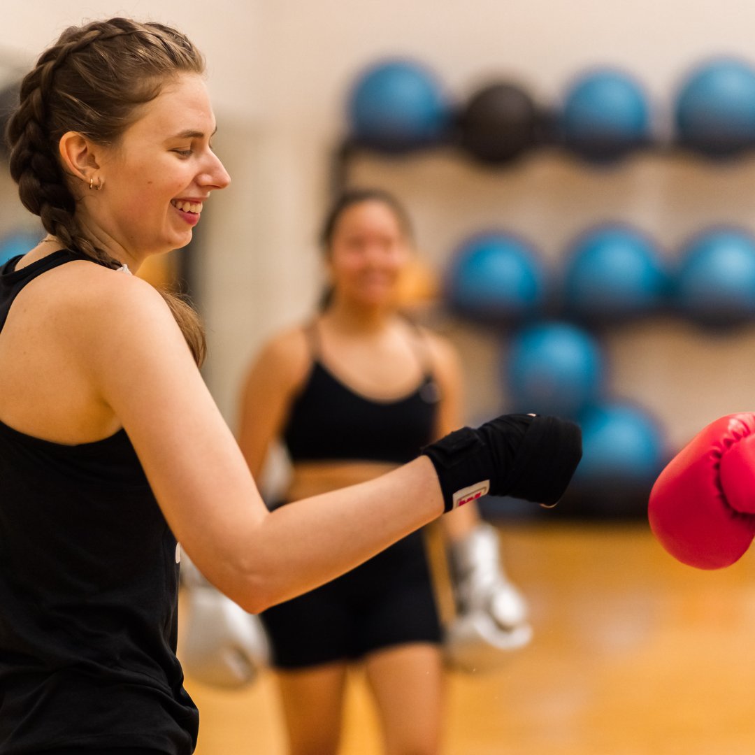 usf_rec's tweet photo. ⏳Time is running out to grab your spot in advanced kickboxing!👊

💃 We want YOU in this once-in-a-semester course, we've never offered before!

🌟We'll see you there! https://t.co/8YgwyQrAXD