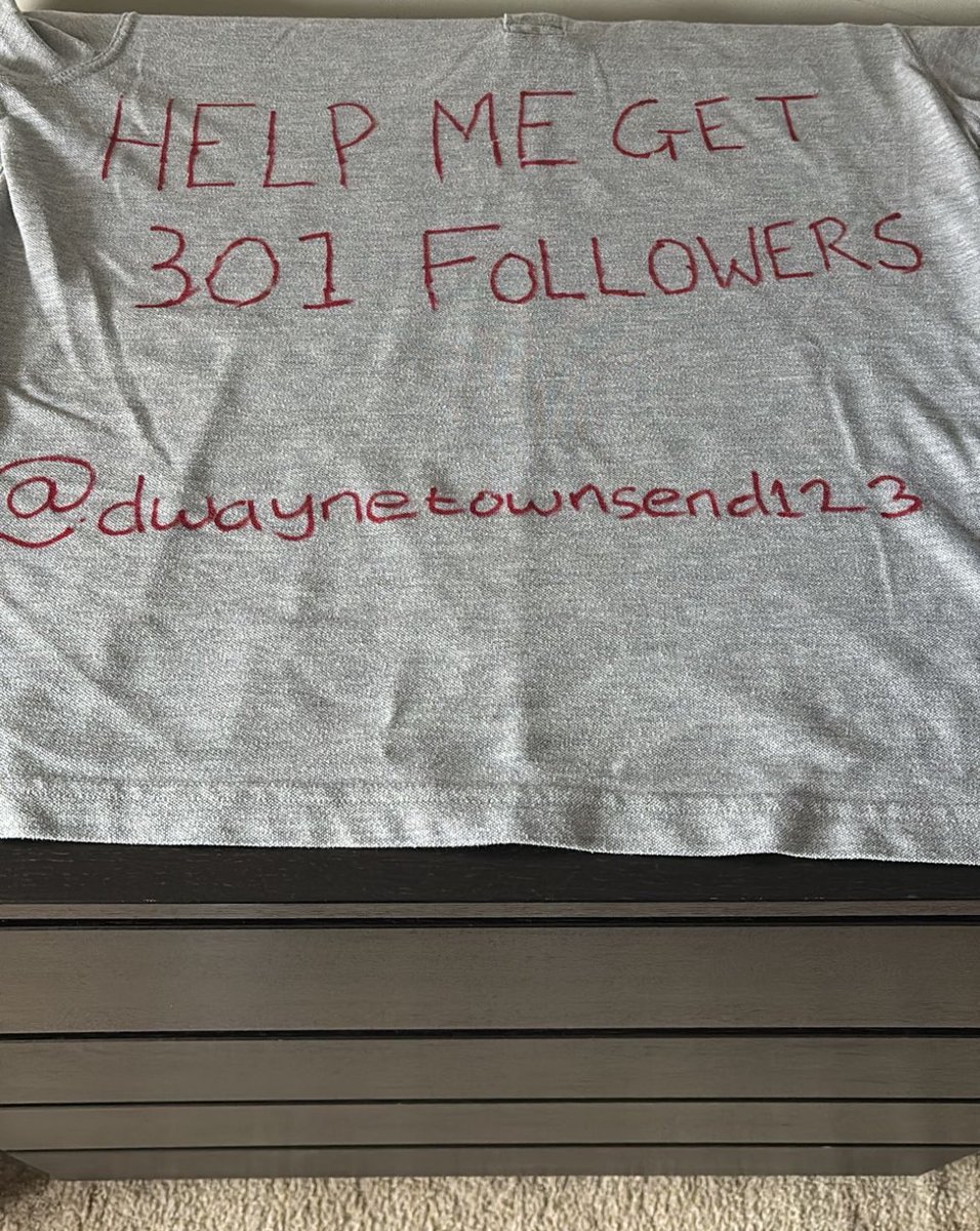 Get my guy @dwaynetownsend123 up to 301 followers on his Instagram.