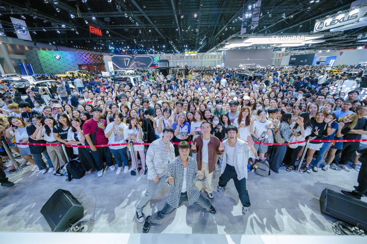 teamtmdph's tweet photo. Three Man Down x Haval Jolion at Bangkok International Motor Show
#HAVALTH #HAVALJOLION
#threemandown #kittyumbs #thaywpcc #sengwisaruth #toonthreemandown https://t.co/uGkH2dmu1U