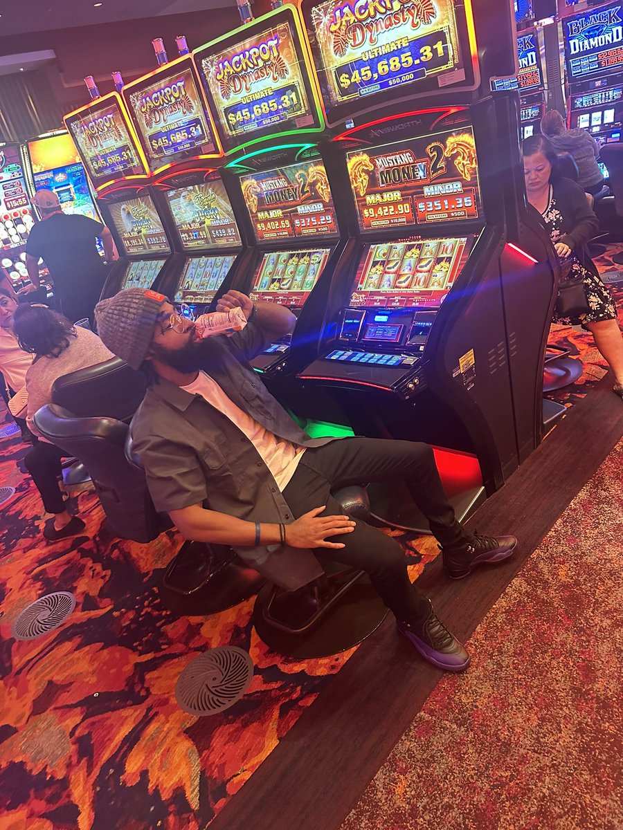 Low Rate Slate trying to hit the #Jackpot 🔋🔋📈🧾 #LastTime #ProteinShake #Casino