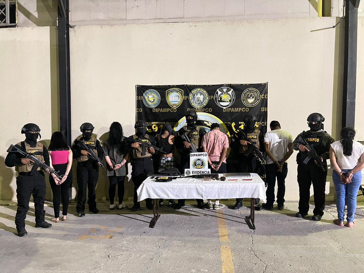STNHonduras's tweet image. #STNInforma | Seis miembros de la Pandilla 18 vinculados a extorsión, sicariato y lavado de activos son capturados por la DIPAMPCO

stnhn.com/seis-miembros-…