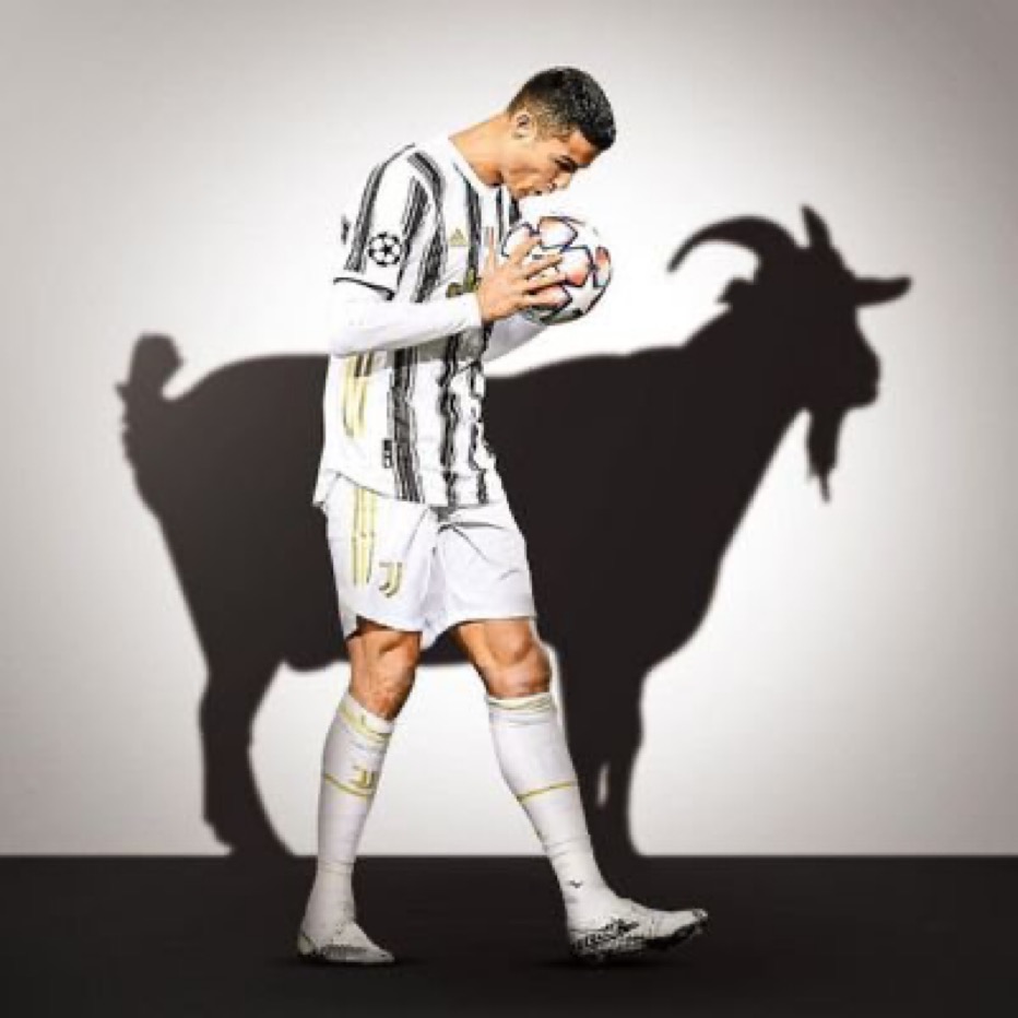 Ballon dor if it was fair:

🇵🇹Cristiano Ronaldo: 7
🇦🇷Lionel Messi: 4

Never compare Ronaldo with Messi ever again👍