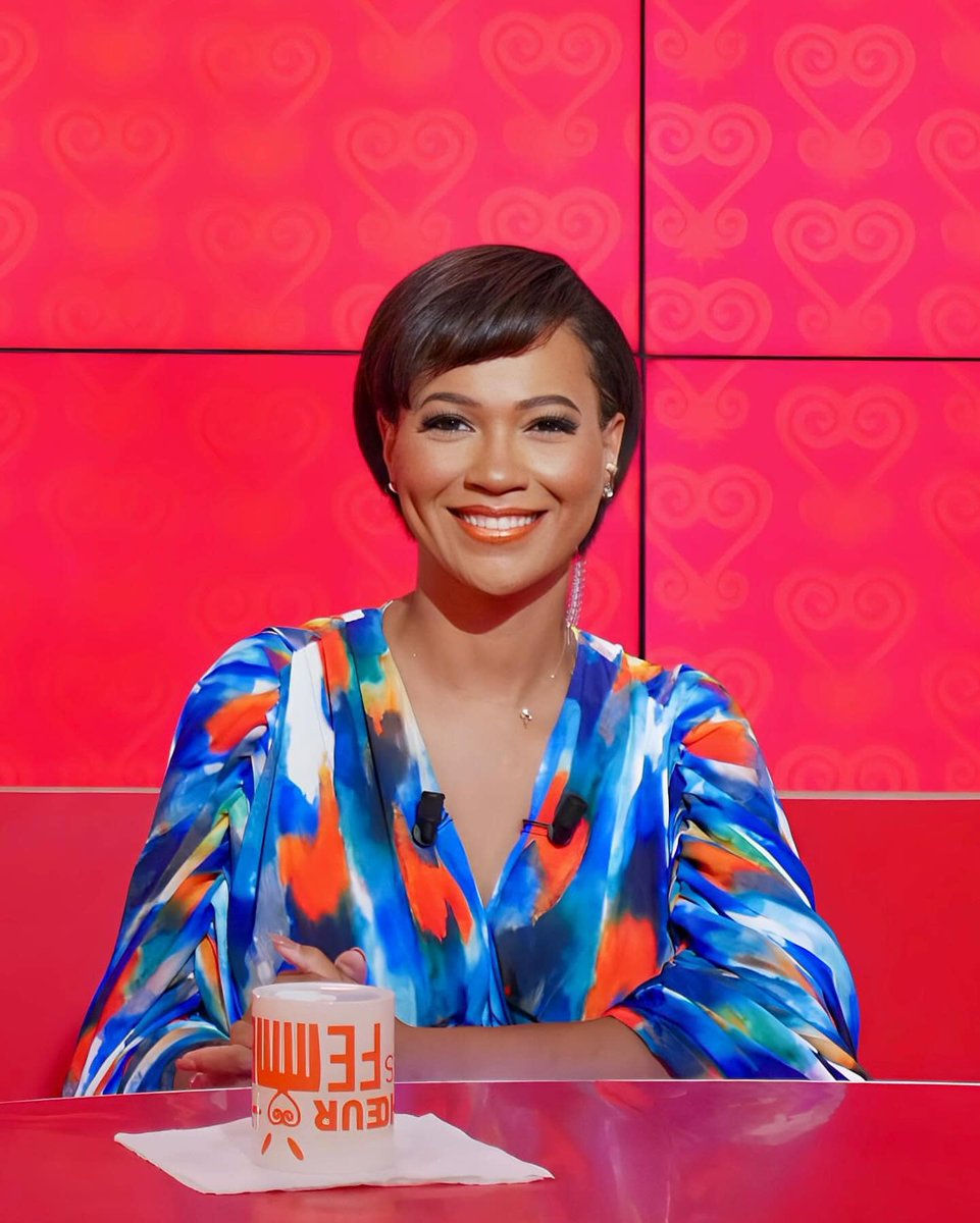 ZonePresse_'s tweet image. 🗣️🔴Delali Damesi (Présentatrice télé): « J’ai le droit de me refuser à mon mari autant de fois que je veux. Je peux refuser qu’il me touche un mois, deux mois ou plusieurs mois. C’est mon corps. Mais il n’a aucun droit de me tromper… »