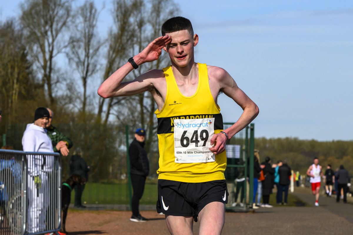 CHAMPION #SALtogether Congrats to @lewishannigan2 @kilbarchanaac on fine win Scottish 10-Mile Champs today 📷 @Bobby_ThatOneMo @DelH1989 @callhawk @Law_DistrictAAC