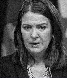 #Ableg

Effective tomorrow; Danielle Smith will be silently re-implementing a fuel tax that is 433% MORE than the federal carbon levy.

This will cost Albertans an average of $450 per household.

Zero rebates.

Danielle promised us she would NOT raise taxes.

She lied
#Abpoli