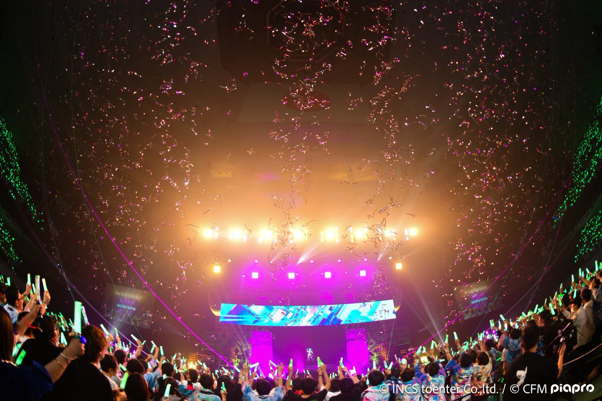 ryojisekimoto's tweet photo. MIKUFES’24 日本武道館

ステージ演出担当しました！
本番には行けず、海外から見届けました。

クリエイターの皆さま、バンドメンバー、スタッフ最高でした！

#MIKUFES24 https://t.co/6ehMtMbHGj