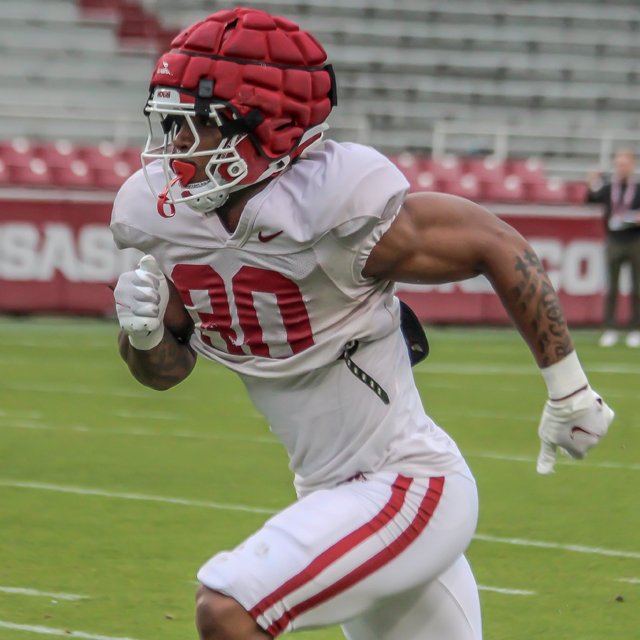 Tight end Var'Keyes Gumms is playing with confidence through eight Arkansas spring practices ... The Hogs appear to be getting the four-star transfer TE they thought they had a year ago. Here's more #wps #arkansas #razorbacks (FREE): 247sports.com/college/arkans…