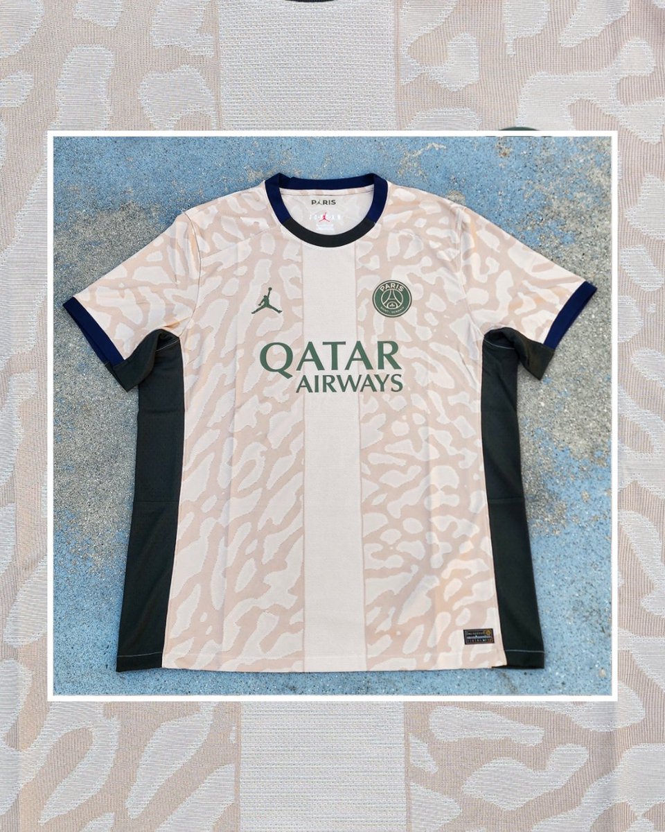 Dhem_boost's tweet photo. #KitOfTheDay 👉🏻 @PSG_inside; 23-24 Authentic Fourth Kit by @Jumpman23, Sponsor by @qatarairways; Bought from @unisportlife

#PSG / #QatarAirways / #NikeFootball / #4thKit / #UnisportLife / #𝗣𝗦𝗚𝘅𝗝𝗼𝗿𝗱𝗮𝗻 / #NikeFC / #WeAreParis / #Jumpman / #IcicestParis / #BadgePorn https://t.co/ped9Km62wI