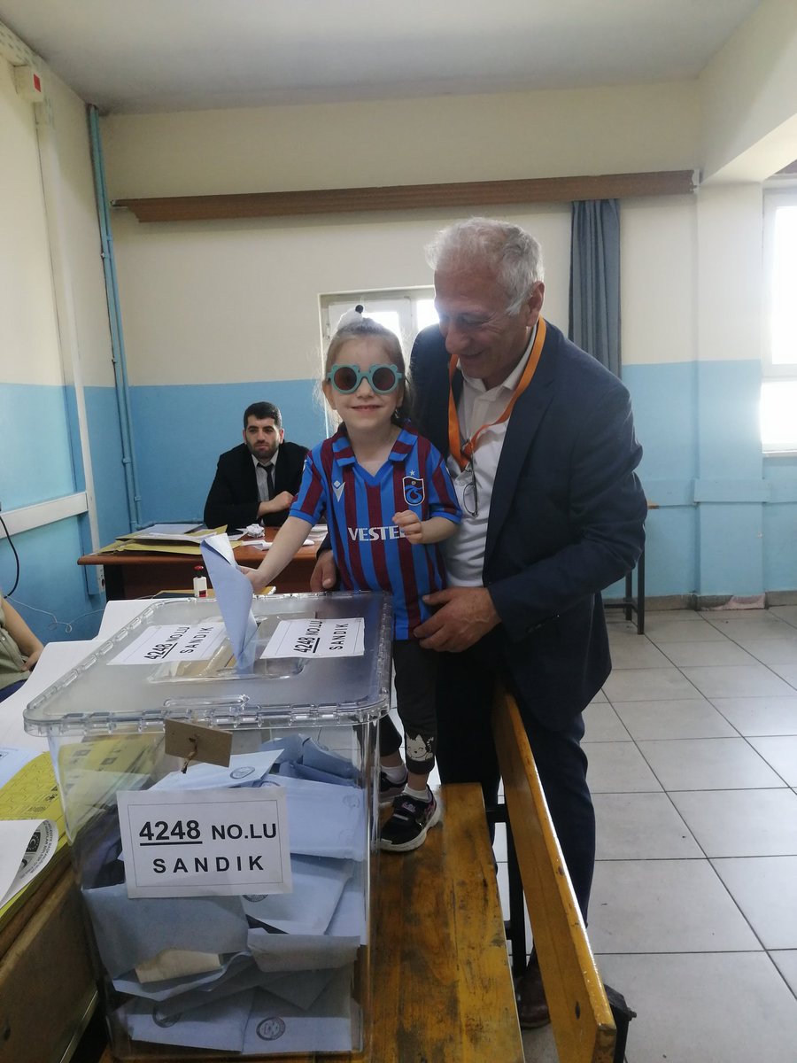 Hayirlisi olsun
Saatleri kurun geliyor <a href="/murat_kurum/">Murat KURUM</a>