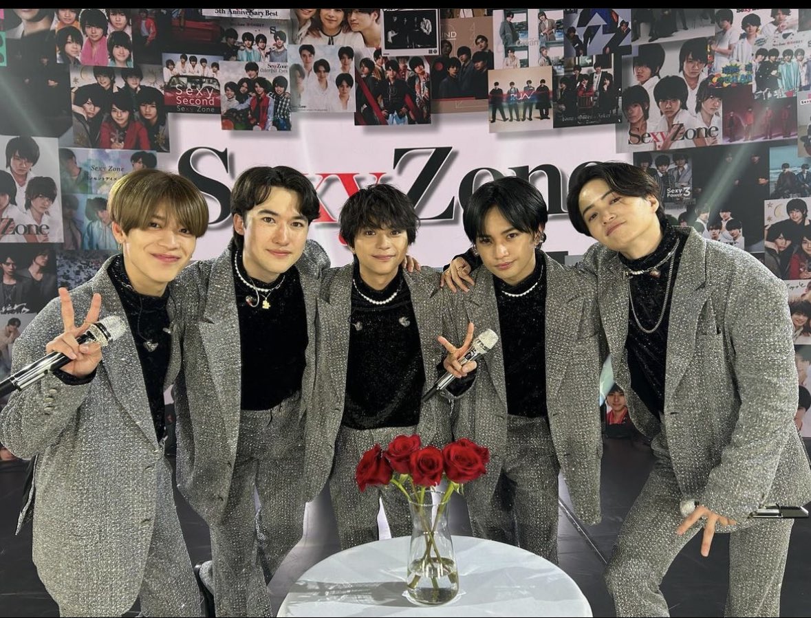 🌹💡🕰️ tweet media