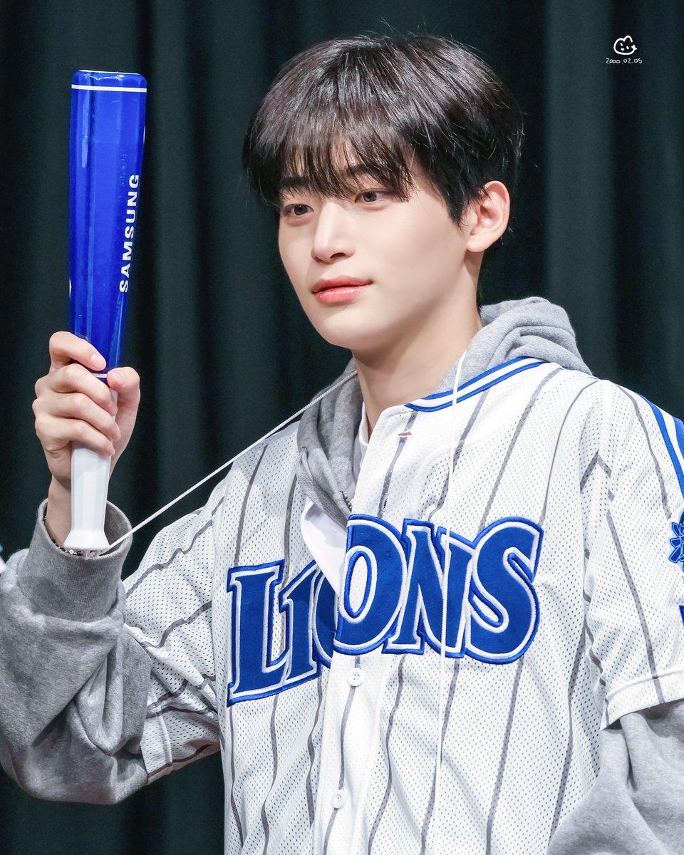won_way_ticket's tweet photo. #AprilFoolsDay 

저번주는 삼성 라이온즈가 won을 못해서
wow를 준비했습니다 ദ്ദി( ◠‿◠ )

#크래비티 #정모 #CRAVITY #JUNGMO https://t.co/dN05r2ukmI
