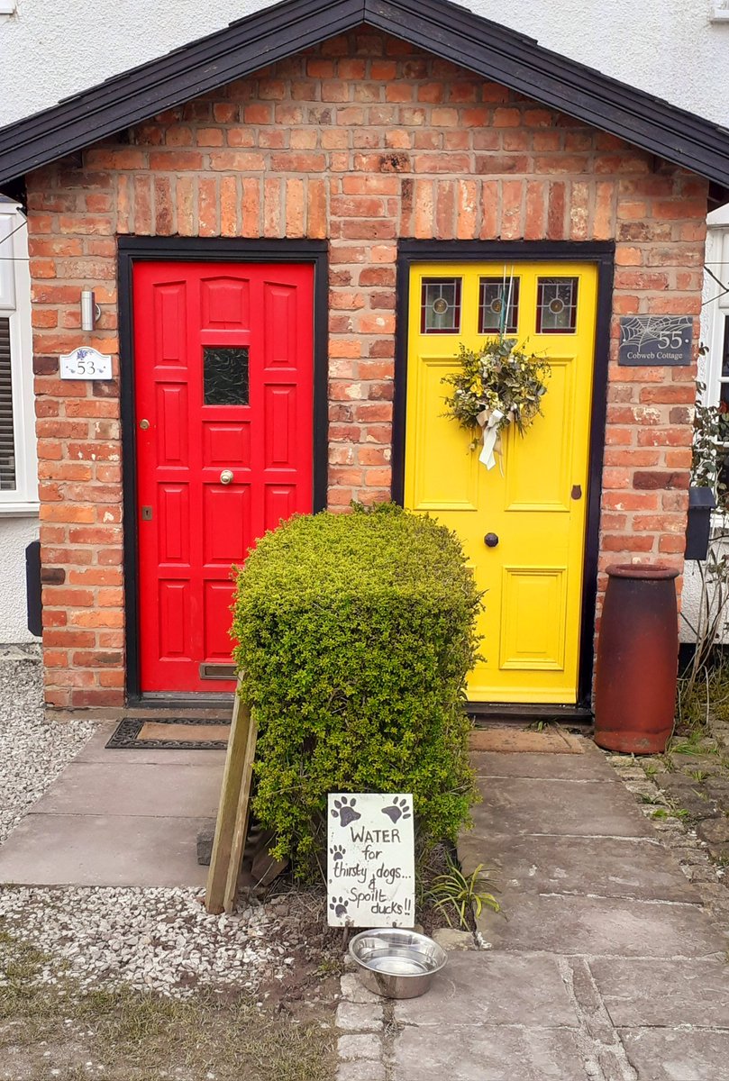 #nocontextdoors out and about today ..... by the canal #lymm #Cheshire  
#dailydoor #doors