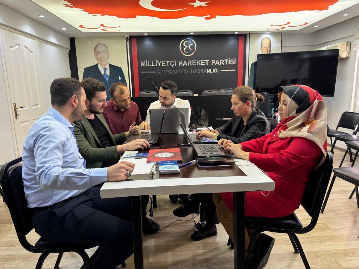 📌 Görevimizin başındayız. 💻

Oy verme işleminin bitmesiyle, sandık başındaki görevlilerimizin verileri ilçe seçim komisyonumuz tarafından titizlikle takip edilmektedir.

<a href="/E_SemihYalcin/">E. Semih Yalçın</a> 
<a href="/sertel_selim/">Sertel Selim</a> 
<a href="/YasarKaba17/">Yasar Kaba</a> 
<a href="/_MHPistanbul_/">MHP İstanbul</a> 
<a href="/caliskankorhan/">Korhan Çalışkan 🇹🇷</a>