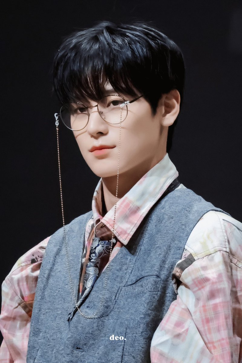 deo1023's tweet photo. #AprilFoolsDay 

#주연 #JUYEON 
#더보이즈 #THEBOYZ https://t.co/oOOIgpPwYi