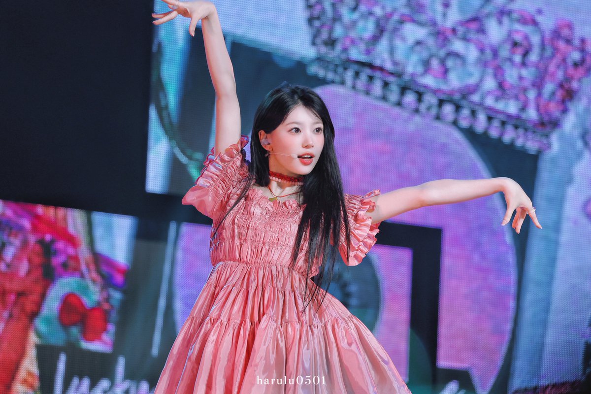 240401

#MOKA #모카
#ILLIT #아일릿 
#AprilFoolsDay #만무절