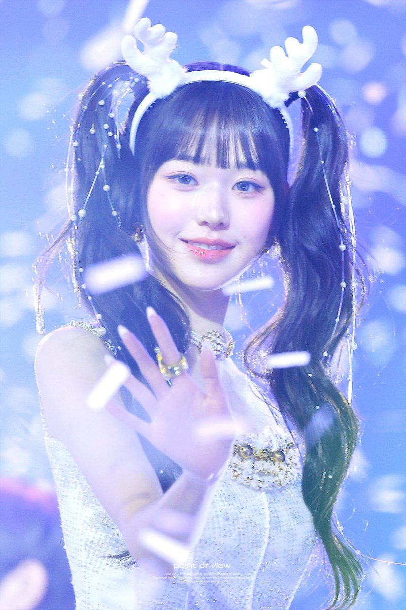 pov_1205's tweet photo. #AprilFoolsDay
#IVE #아이브
#JANGWONYOUNG #장원영 https://t.co/xchShGMP6Y